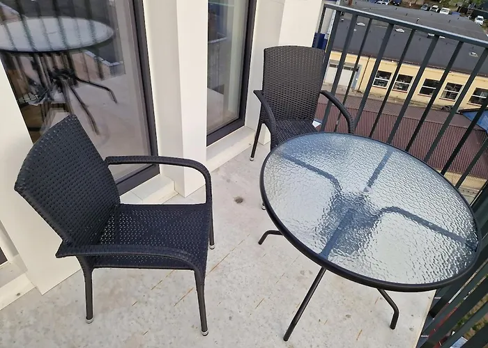 Sunlit Loft- Prime Views Butas *