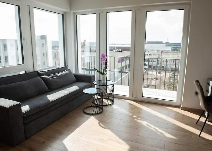 Sunlit Loft- Prime Views Apartament