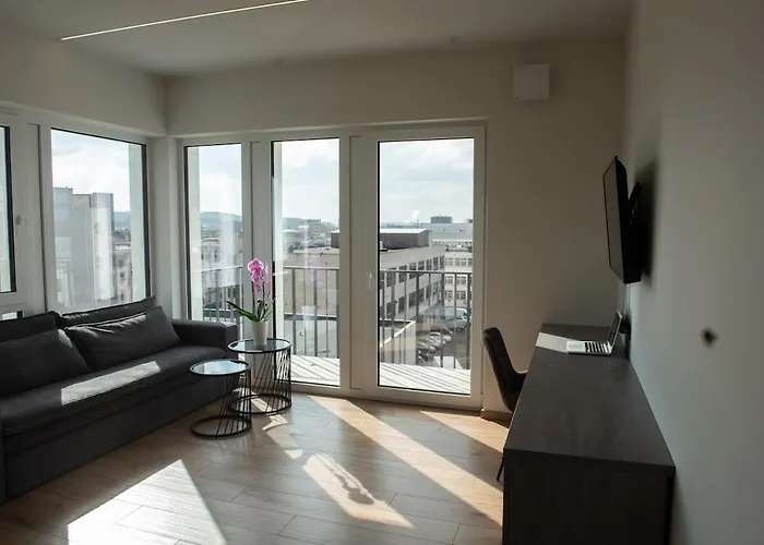 Sunlit Loft- Prime Views Apartament