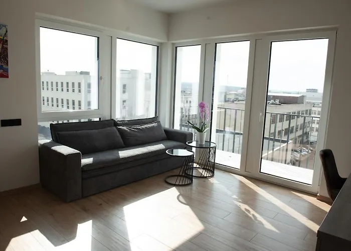 Sunlit Loft- Prime Views Apartament *